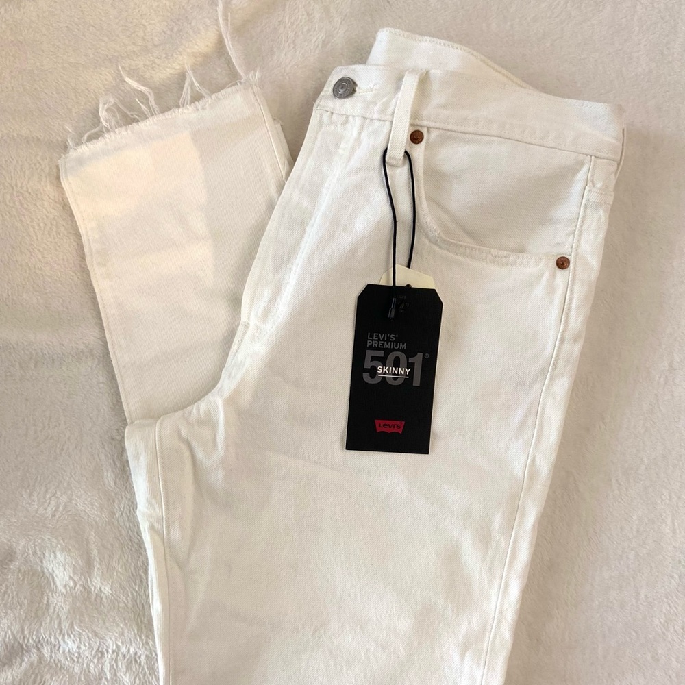 white 501 Levi’s | skinny 31w